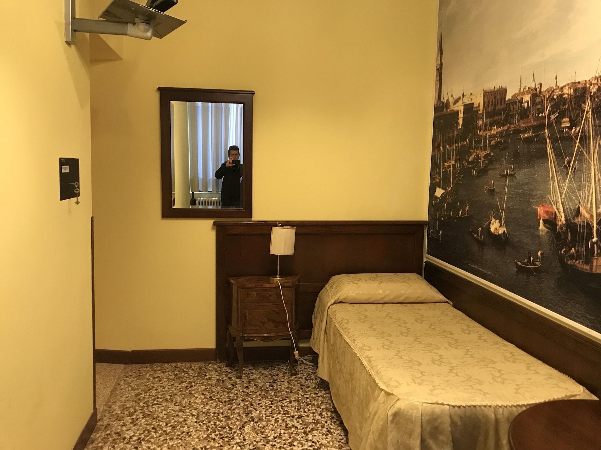 Ca' Centopietre Hotel Venetië Buitenkant foto